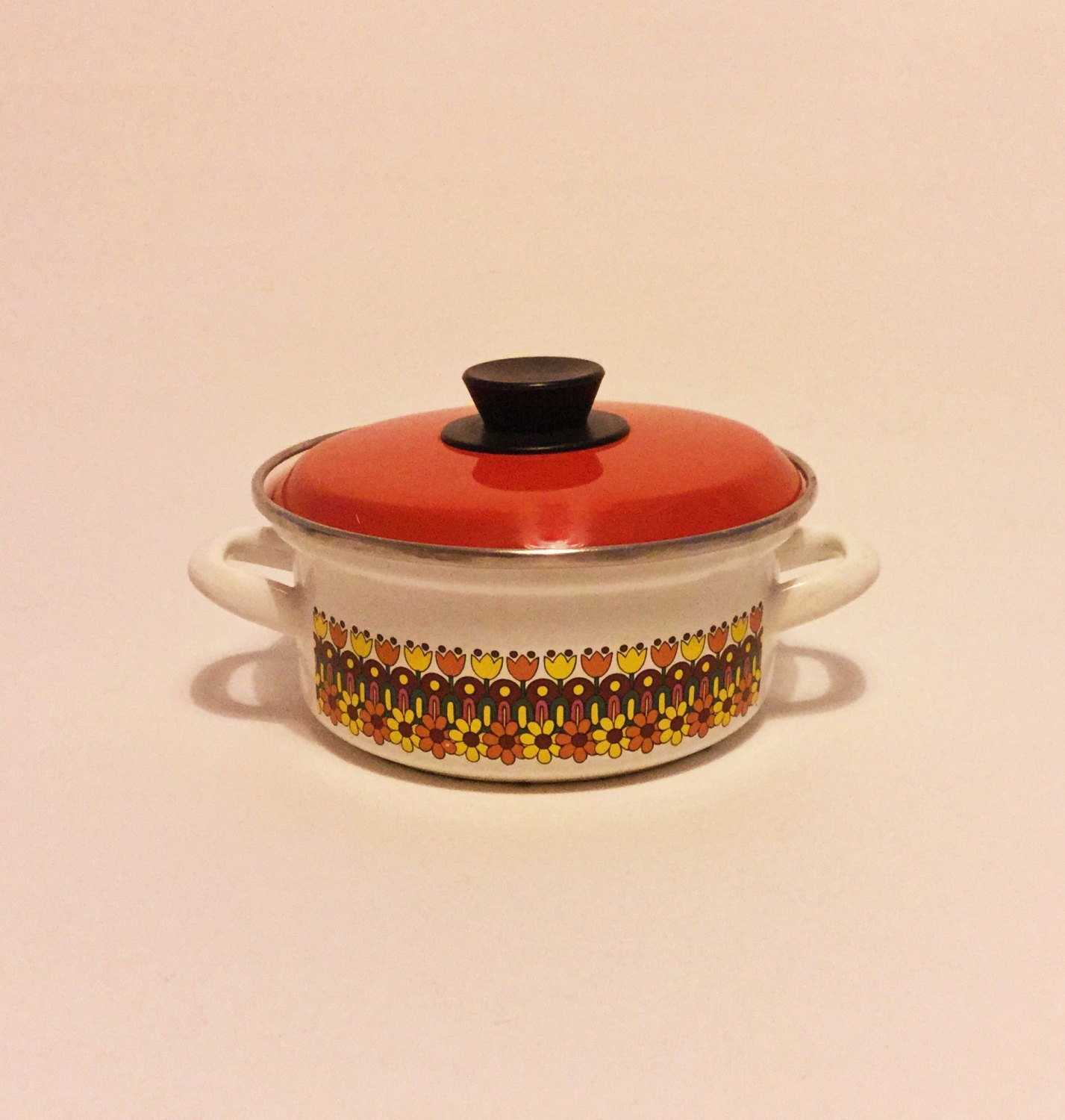 enamel casserole dish with lidl floral enamel 19601970s kitchen decor