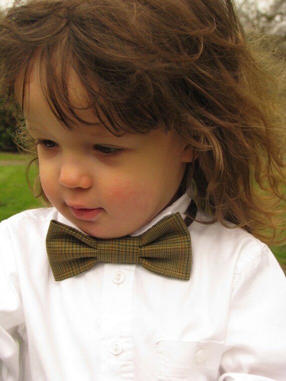 Toddler bow tie classic checkered by BangarangBaby on Etsy
