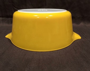 Vintage Pyrex 475-B Yellow Casserole Dish - Round Baker with lid