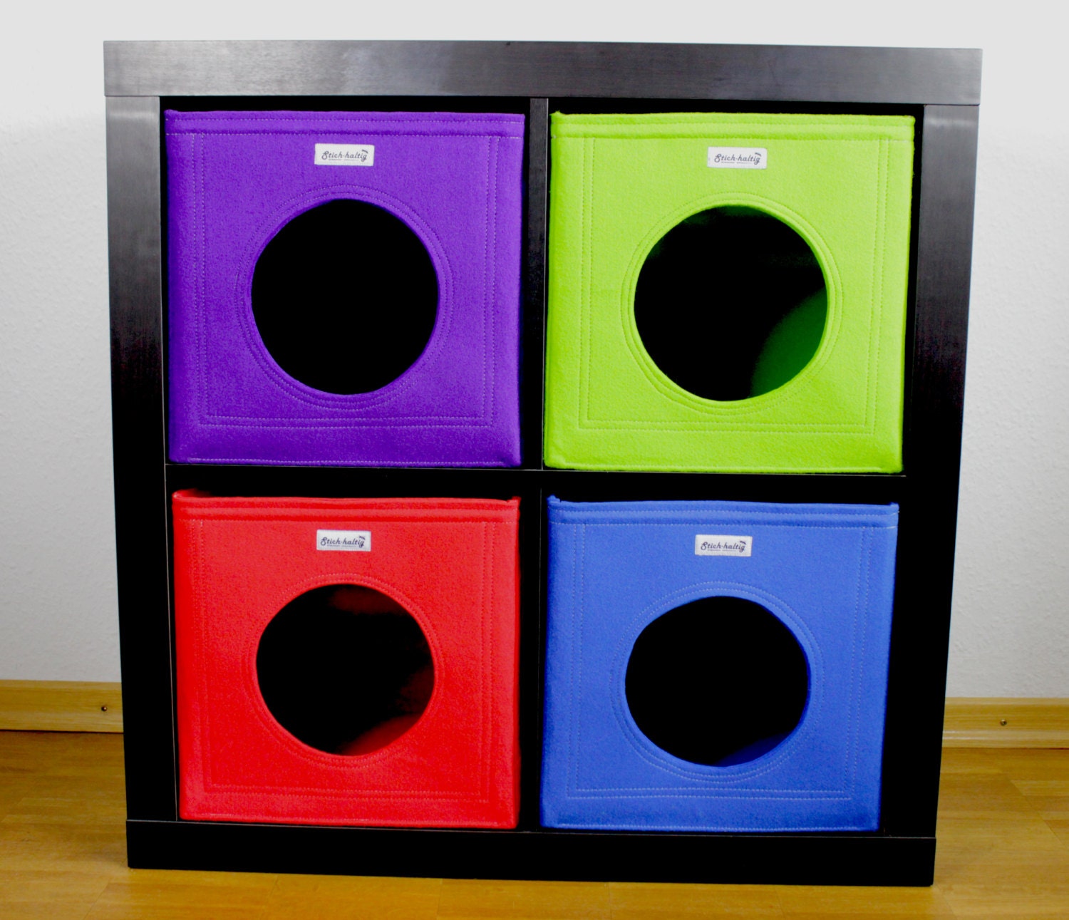 Felt cat cave fits into Ikea Expedit and Kallax felt cat bed