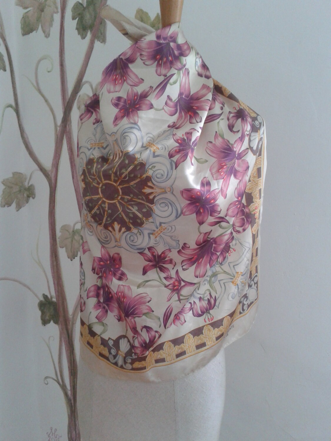 Foulard Vintage En Soie Torrente - Motif Géométrique Multicolore - Fait Main - Occasion Très Bon état