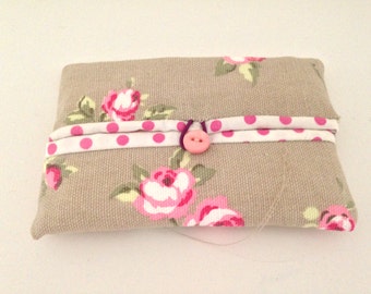 Travel tissue cover