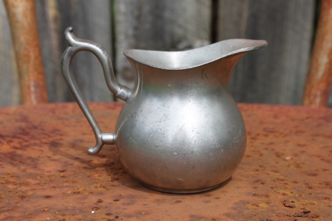 Woodbury Pewter Pitcher/Creamer Haute Juice