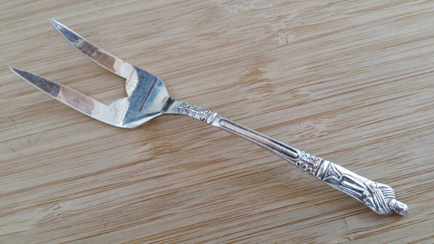 Vintage SHEFFIELD Silver Plate APOSTLE Bread Serving Fork 5 3/8