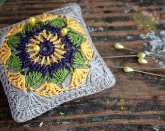 Linen pincushion - crochet motif