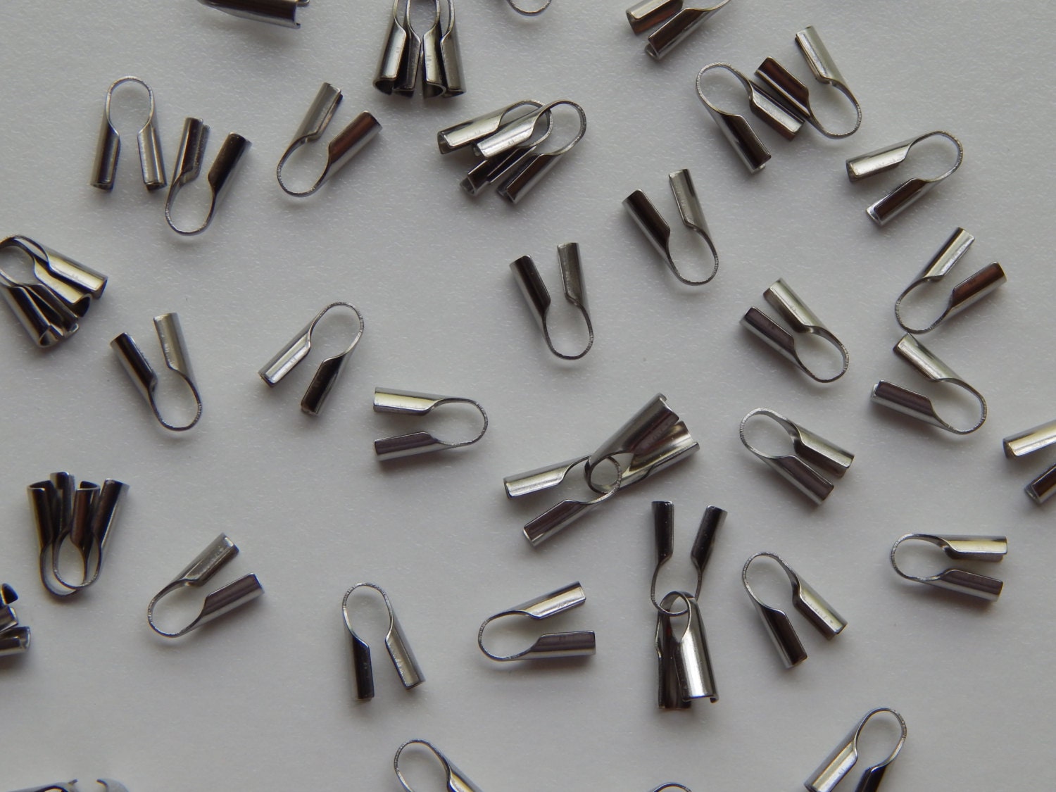 50 Pieces of Stainless Steel Metal Cord Ends 9mm Long Silver
