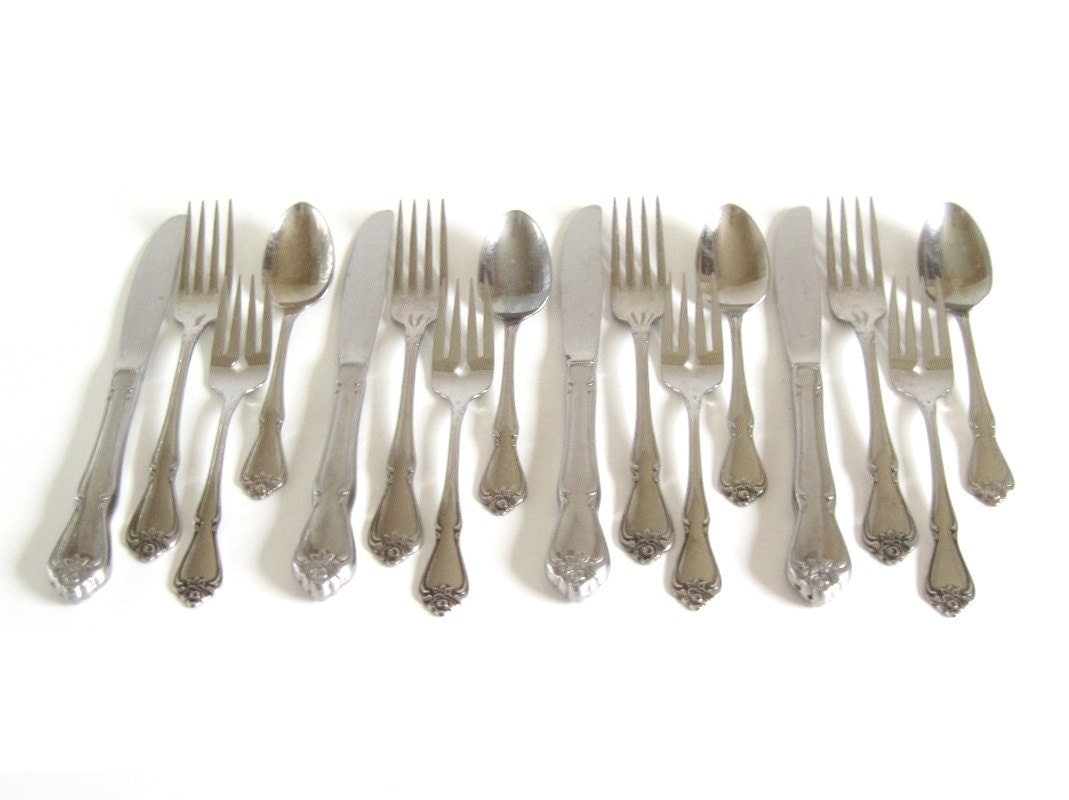 Oneida Stainless Flatware Set Arbor Rose by LaurasLastDitch