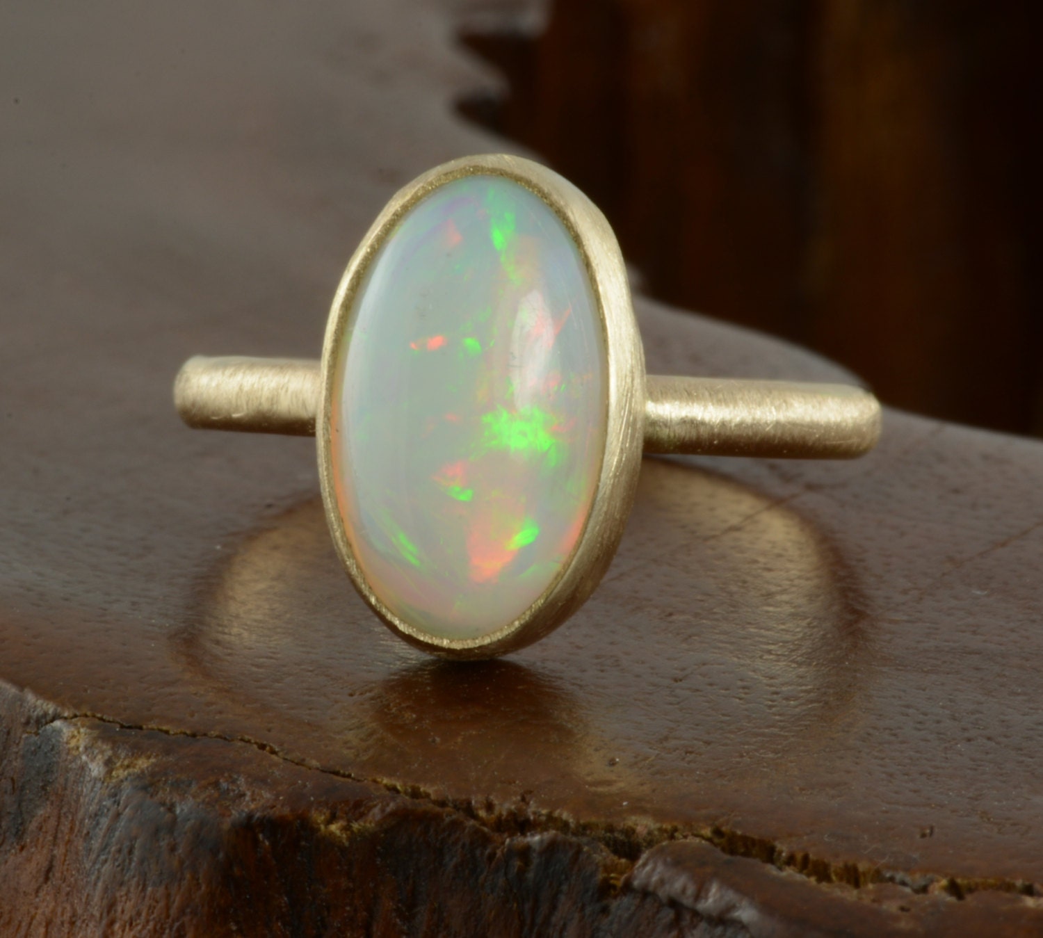 Opal Ring Gold