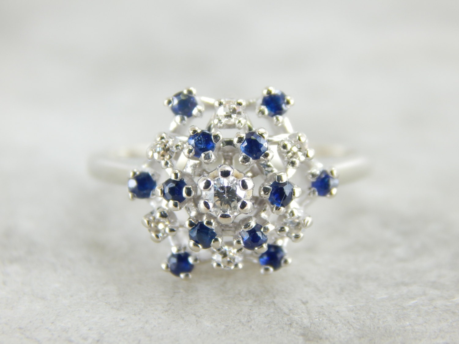 Diamond and Sapphire Snowflake Cluster Cocktail Ring J3K4TT-R