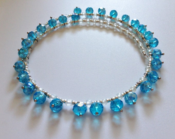 blue crystal with silver glass bead memory wire necklace
