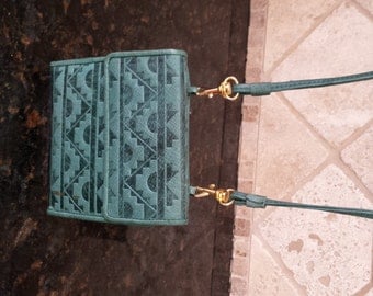 Vintage BASS Green Trifold over the shoulder bag