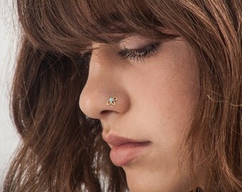 Nose Stud, Nose Pin, Flower Nose Stud, Gold Nose Stud, Nose Screw, Nose Ring, Minimalist Flower, Elegant Piercing, Gold Pin