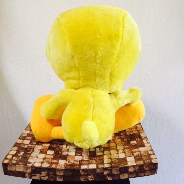 big stuffed tweety bird