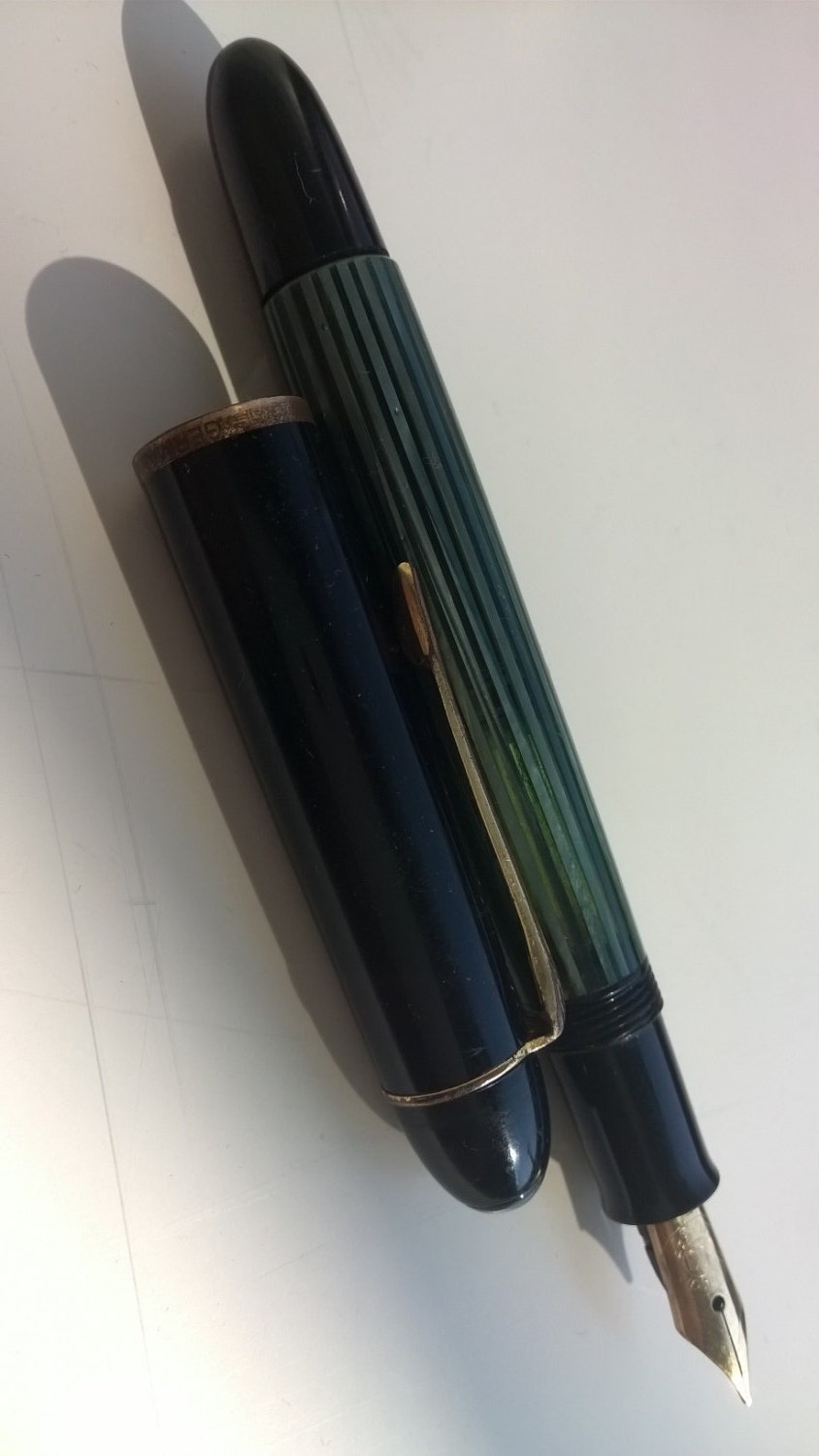 Vintage Pelikan 140 German fountain pen 14 ct 585 gold nib