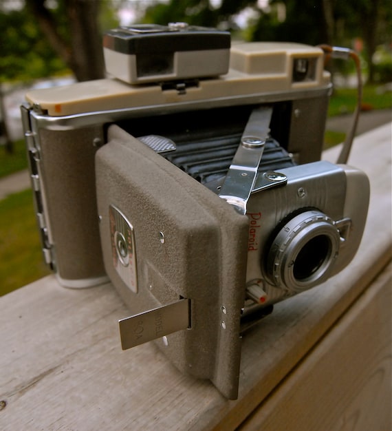 Polaroid Land Camera Model 80A Vintage Great Condition