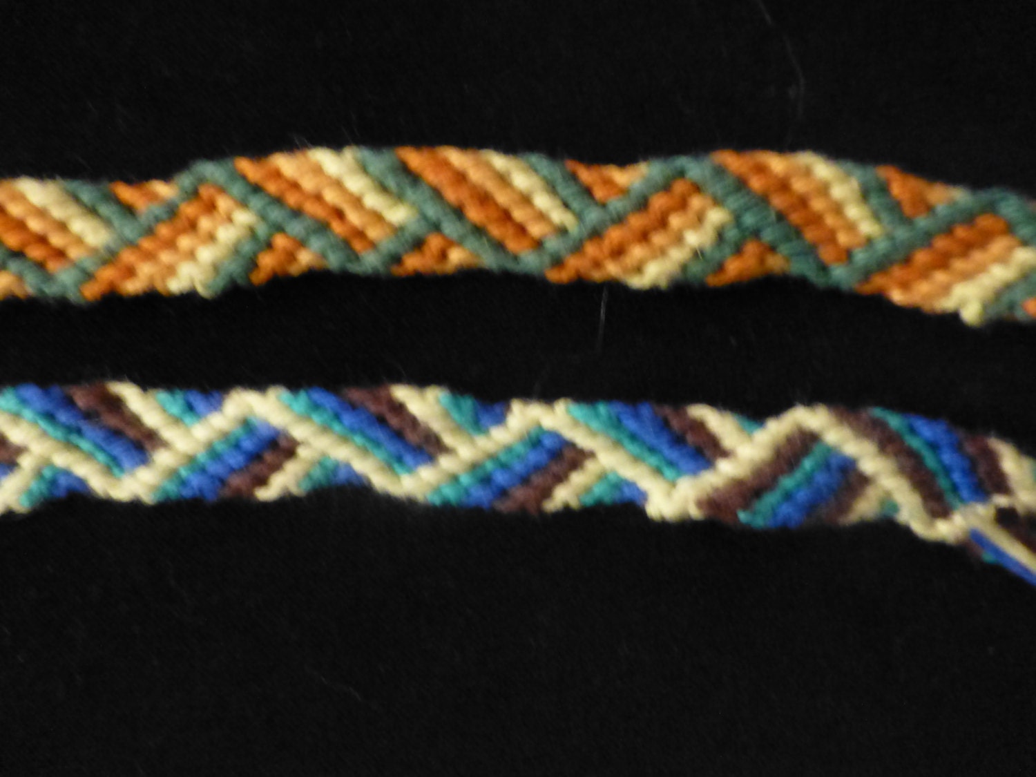 FRIENDSHIP BRACELET; the Snake from 2DFiberarts on Etsy Studio