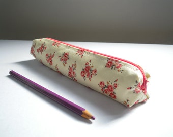 Small pencil case/zipper pouch with colourful by CharleyComeHome