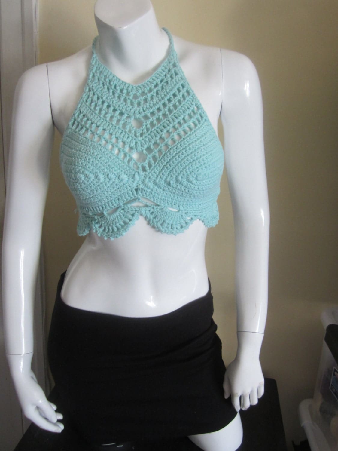 crochet halter top outfit