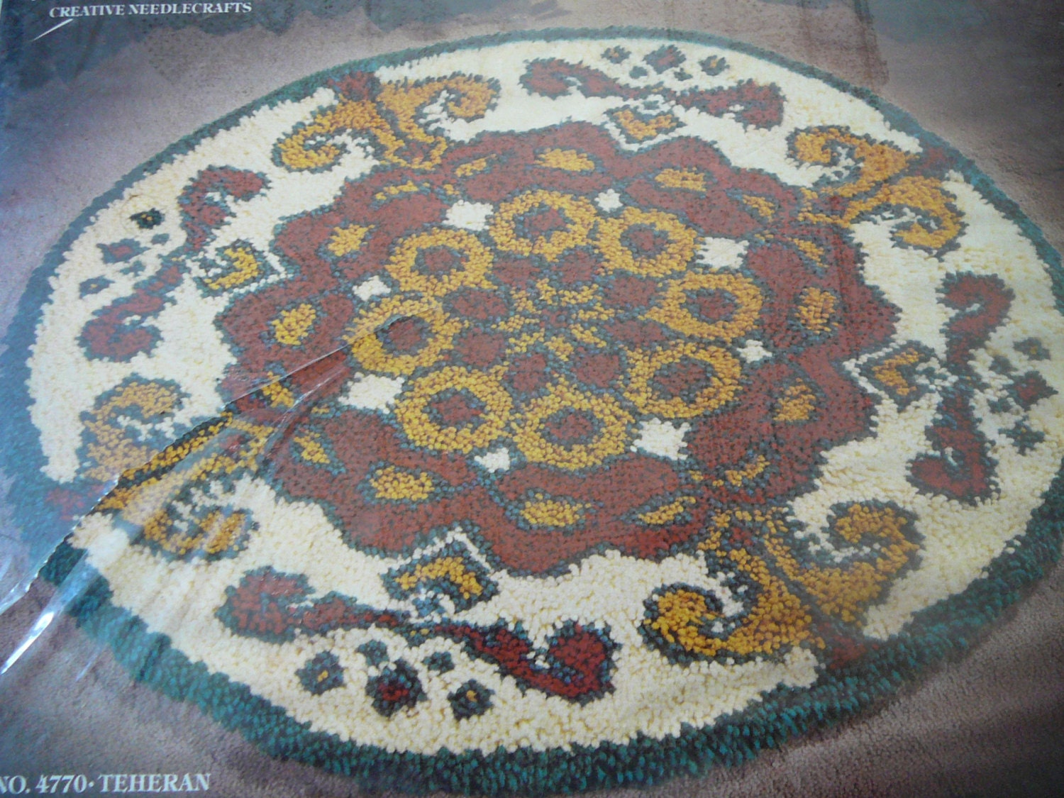 WonderArt Latch Hook Round Rug Kit No 4770