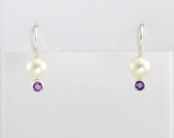 Pearl Drop Ear w-Stone (Amethyst)