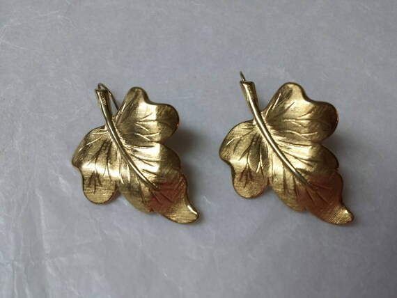 Monet Leaves Gold tone Pierced Earrings