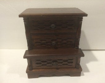 Vintage Wooden Jewelry/Music Box