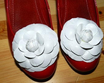 Leather flower Camelia shoe clips, genuine leather flower shoe clips, flower brooch -camelia white-8cm!