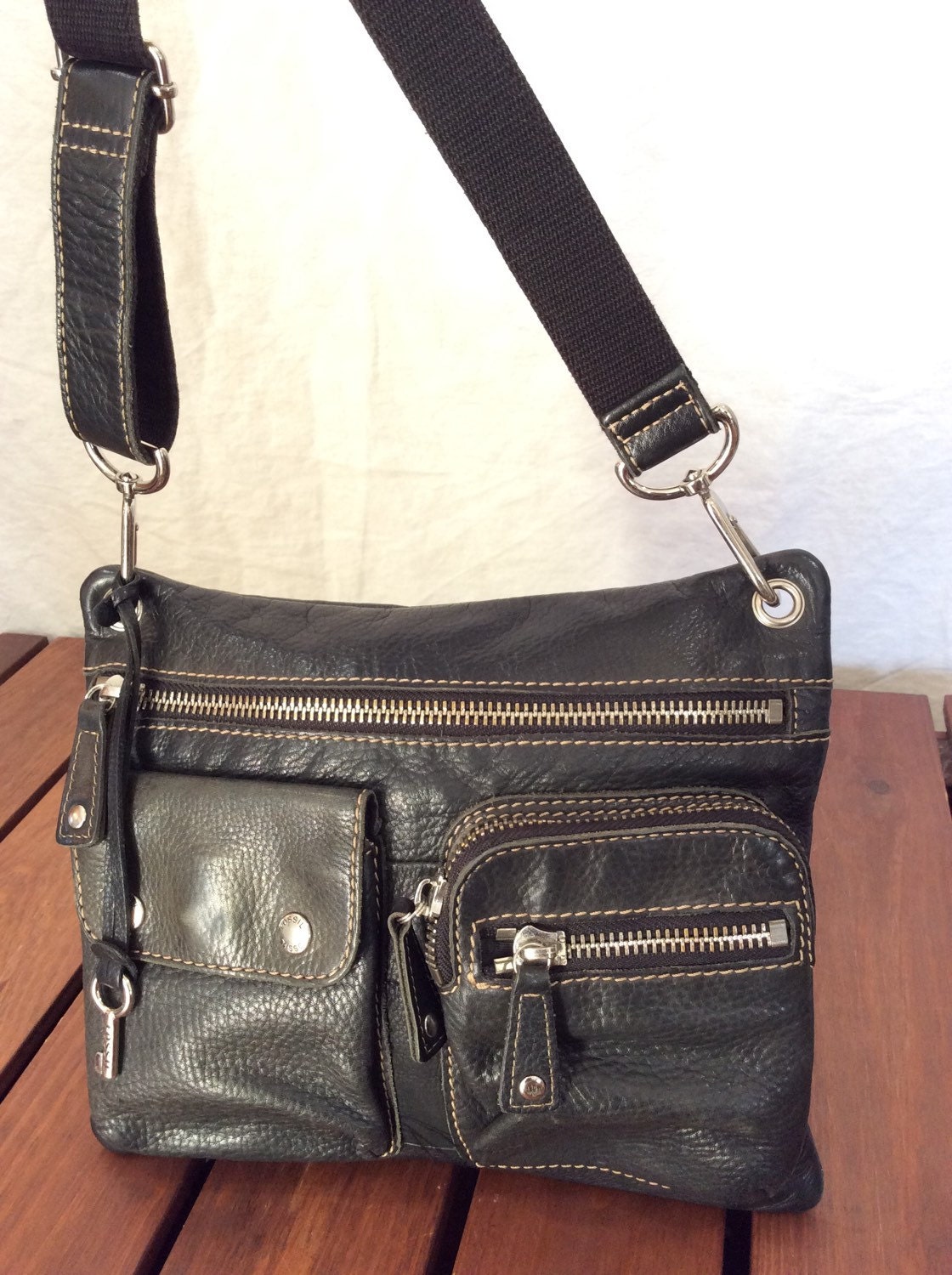 Great Vintage Authentic Fossil Black Leather Crossbody Bag