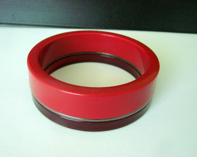 Modernist Stacked Lucite Bangle Bracelet / Brick Red / Cranberry / Layered / Vintage Jewelry / Jewelry / Jewellery