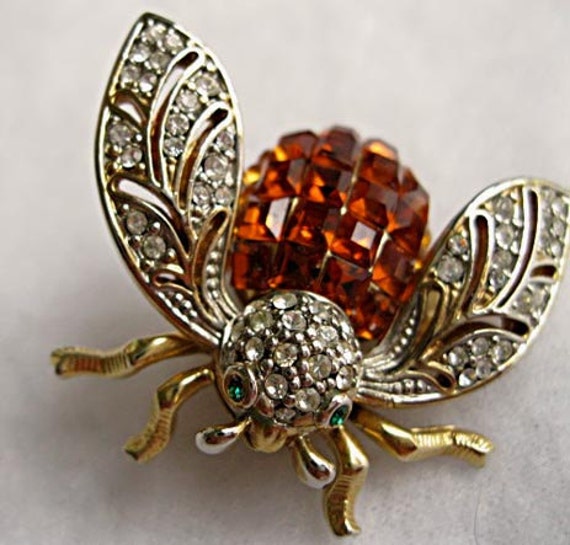 Vintage Bee Designer Brooch Gold Rhodium Invisible Setting