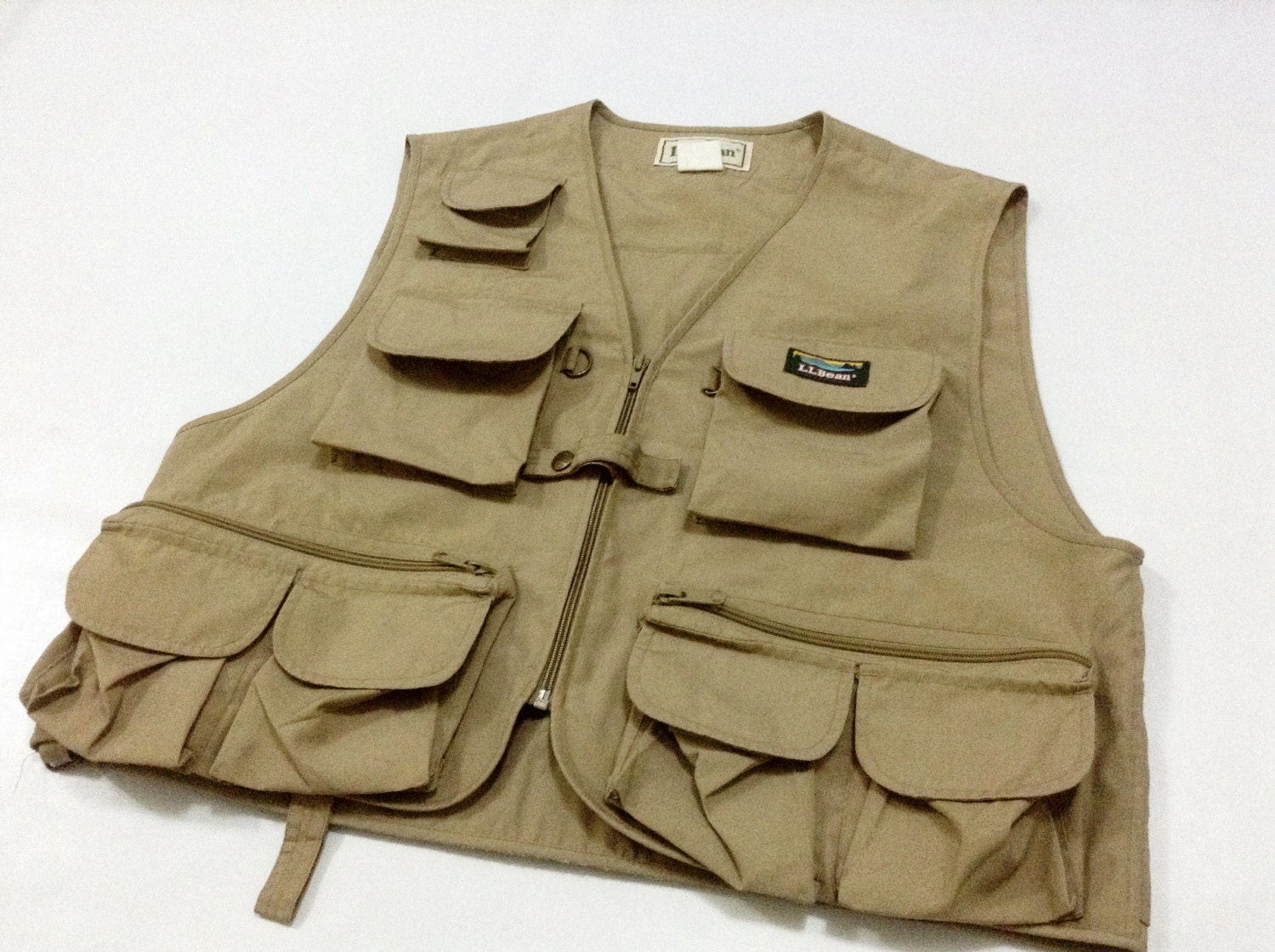 LL Bean Khaki Fishing Vest Lots of Compartments Size L