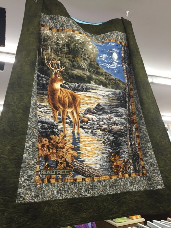 Items similar to RealTree Deer Panel Quilt on Etsy