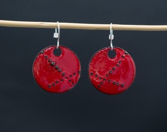 Enamel Earrings Brilliant Red Cross-do Pattern