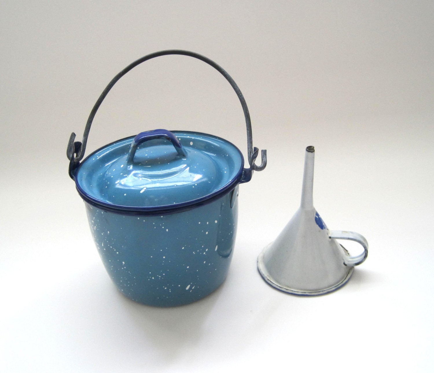 Vintage Enamelware MiniBucket with Lid and Blue and White