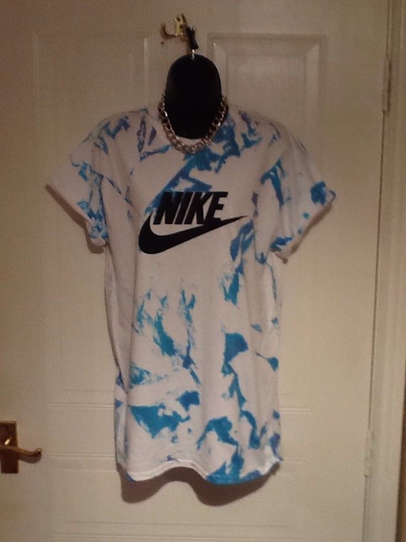black nike tick t shirt