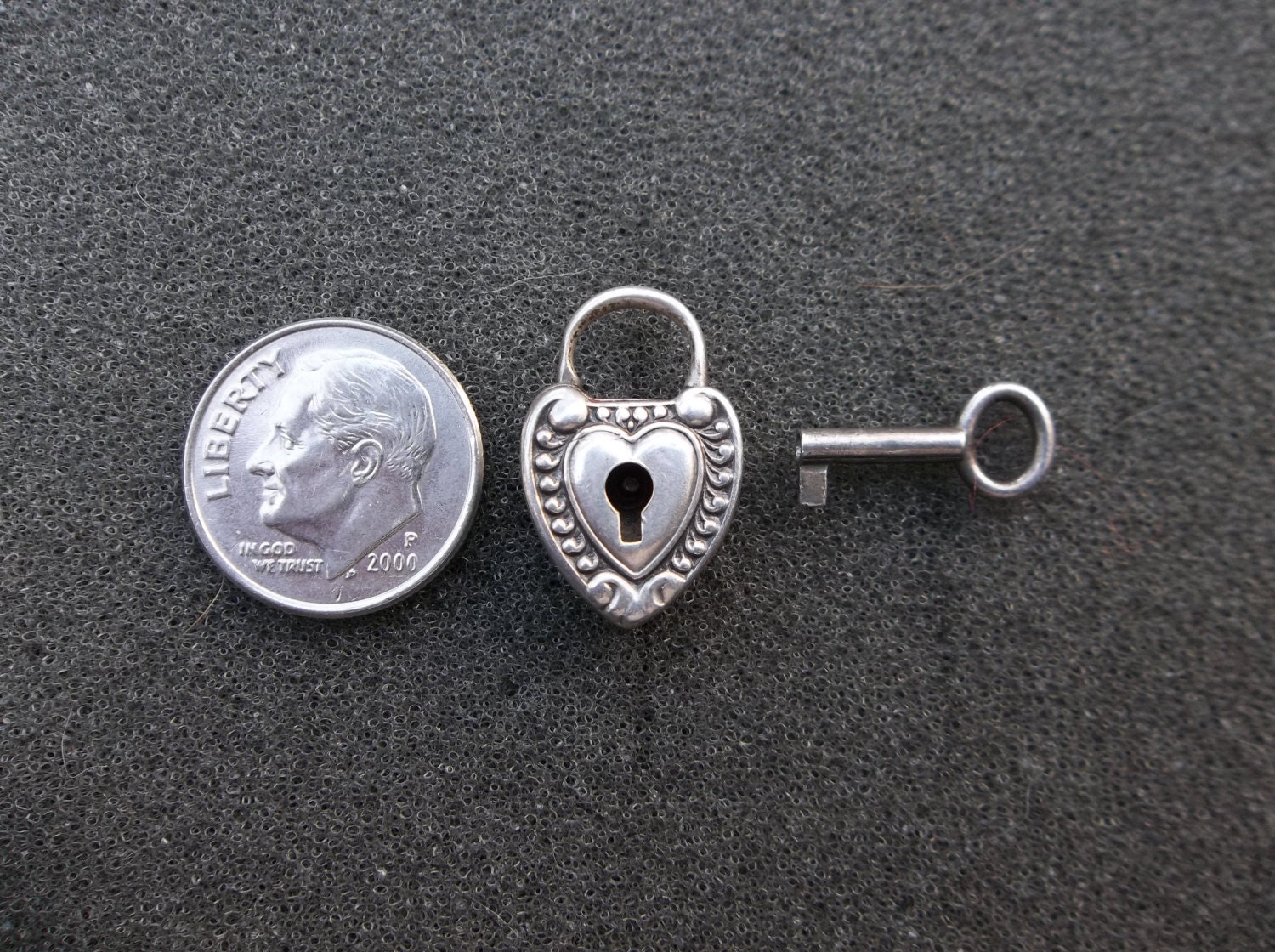 Vintage Sterling silver heart shaped Lock and Key – Haute Juice