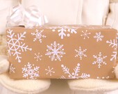 White Snowflakes on Kraft Wrapping Paper, 10 ft x 2 ft. / 3.048 m. x .60 m. Roll