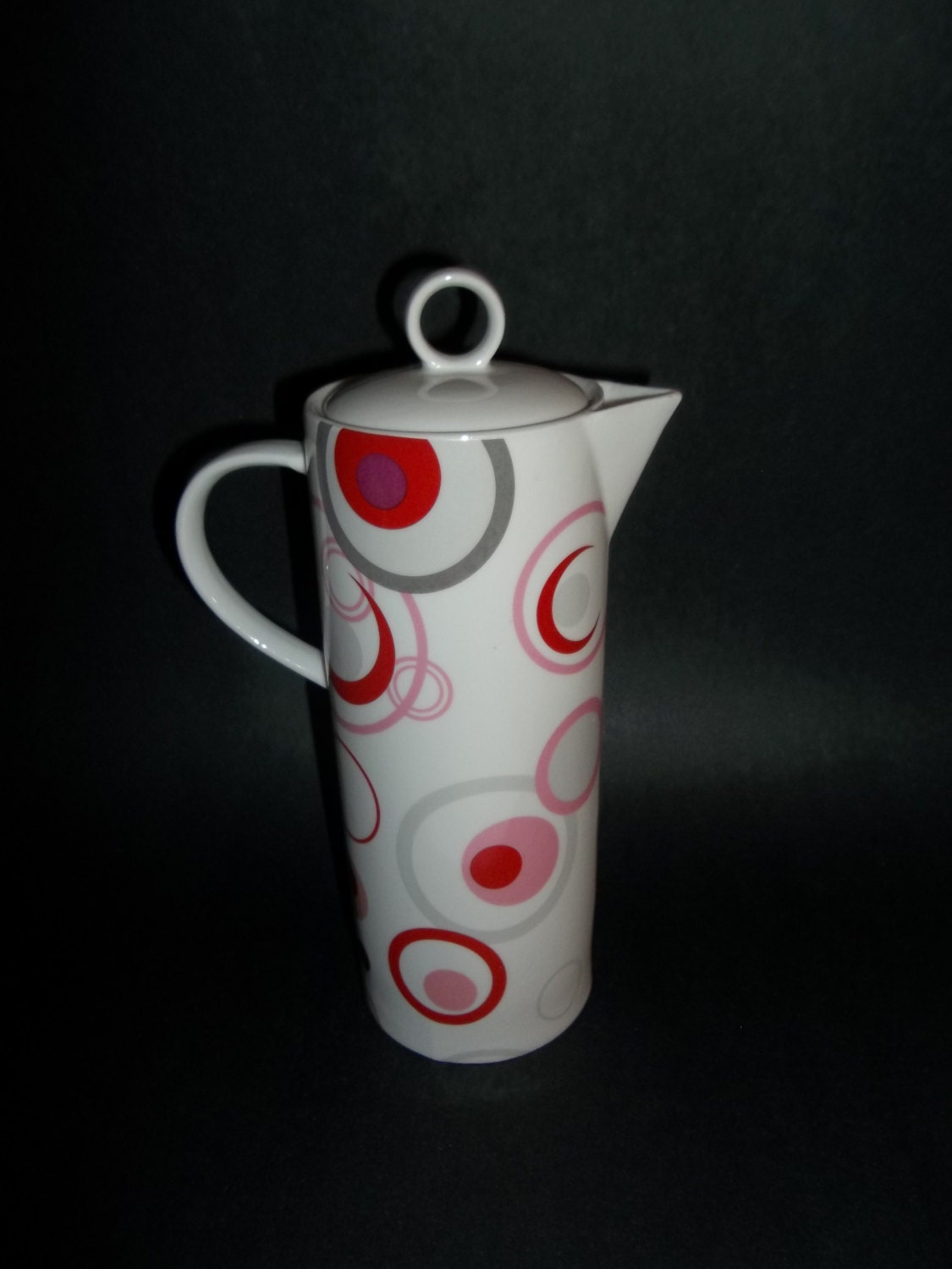 Mod Looking Coffee Pot Haute Juice