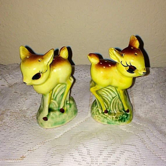 Vintage Deer Fawn Salt and Pepper Shakers by VintageVarage on Etsy