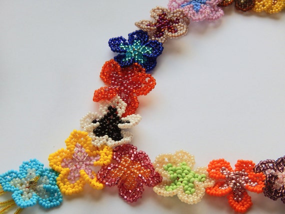 Summer blossoms short beaded necklace bright by LaGansaHandiwork
