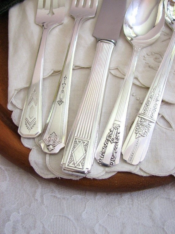 Silver Plate Flatware Art Deco Traditional 5Piece Place