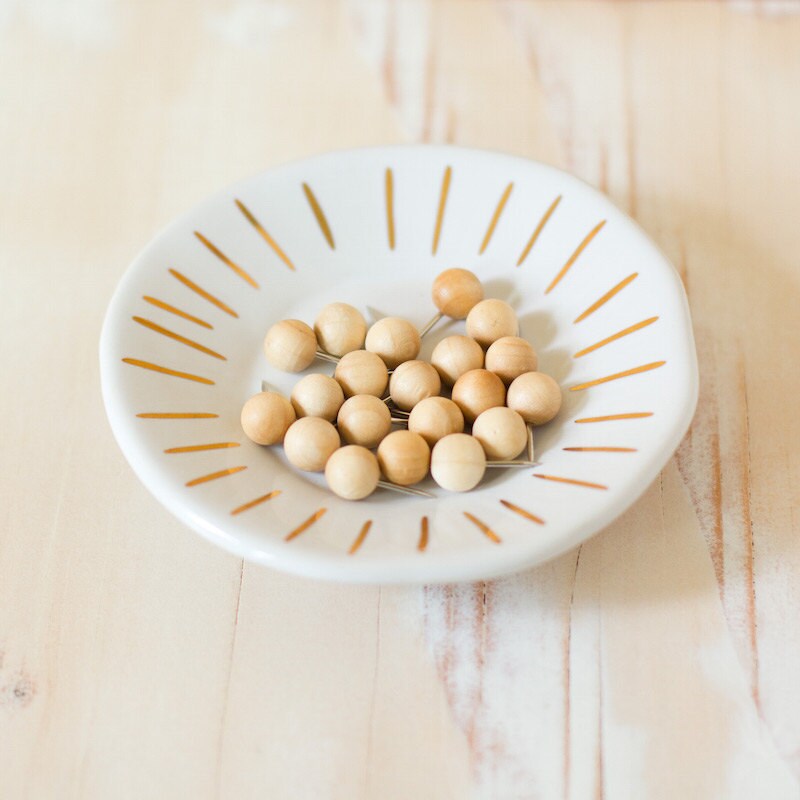 Round Wooden Push Pins 20 pc