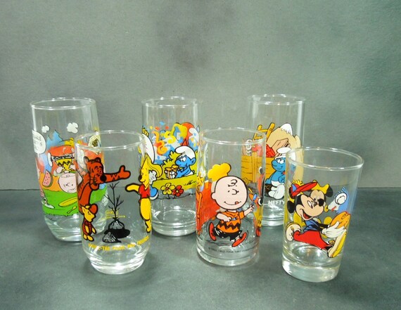 Cartoon drinking glasses vintage Peanuts Mickey Mouse