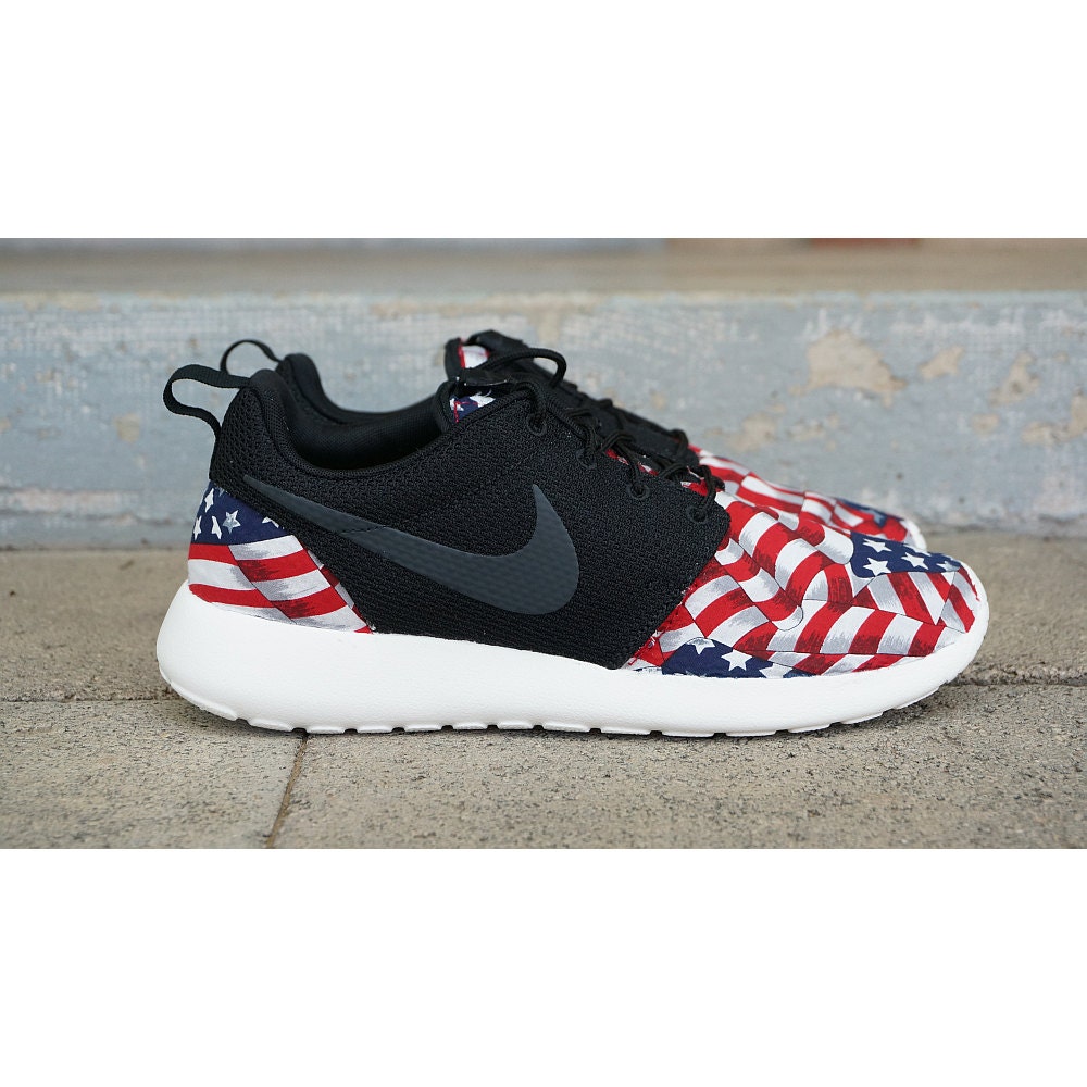 nike roshe run red and white