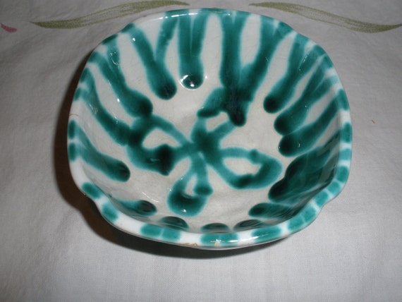 GK Keramik Bowl Gmundner  Keramik Dizzy Green Austrian Pottery