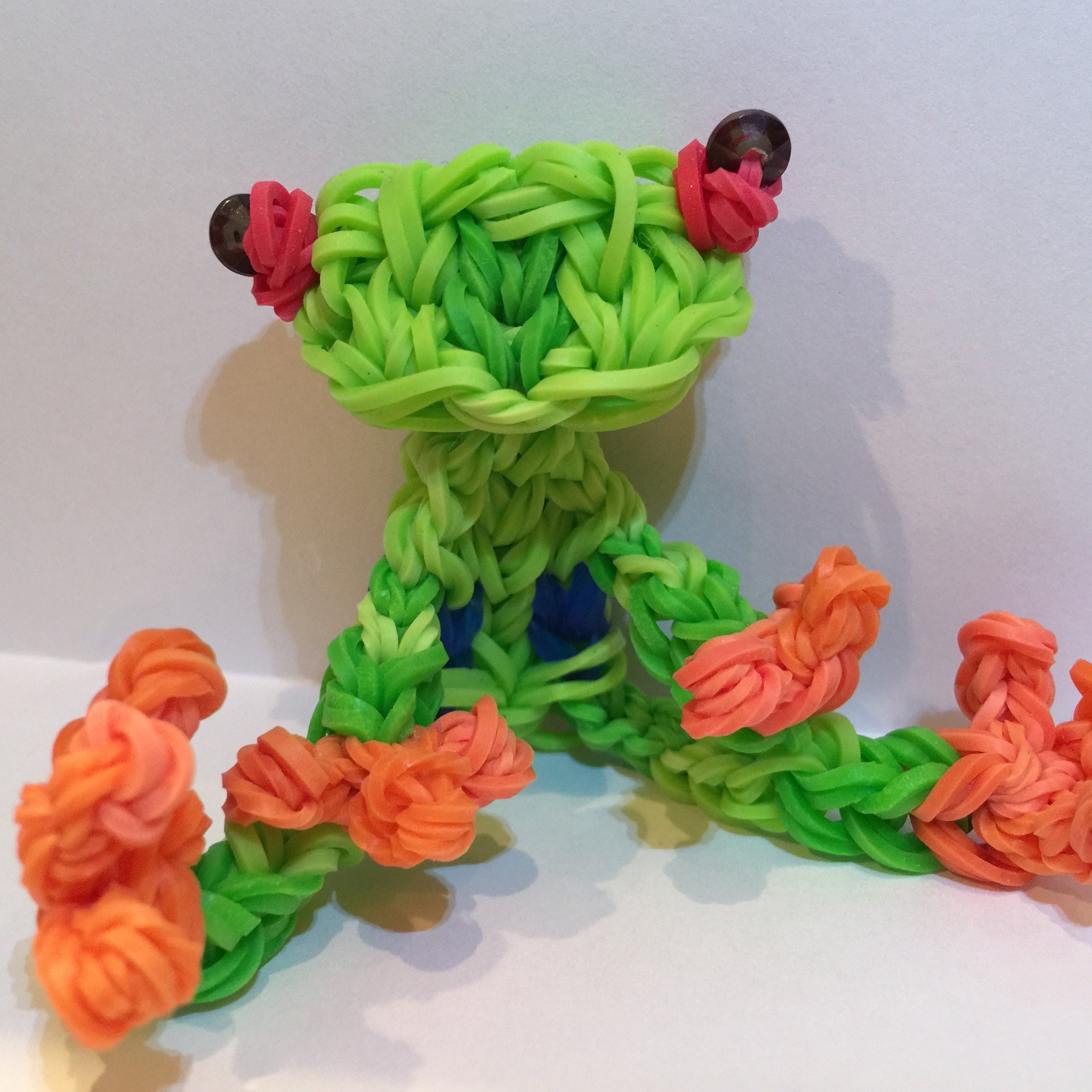 BBLNCreations - Loomigurumi figures made of Rainbow Loom rubber bands.