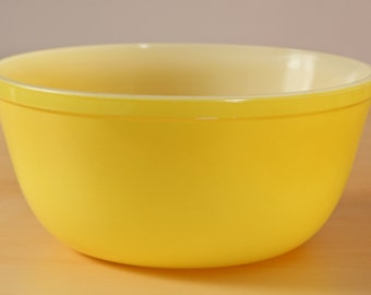 Vintage yellow Glasbake mixing bowl