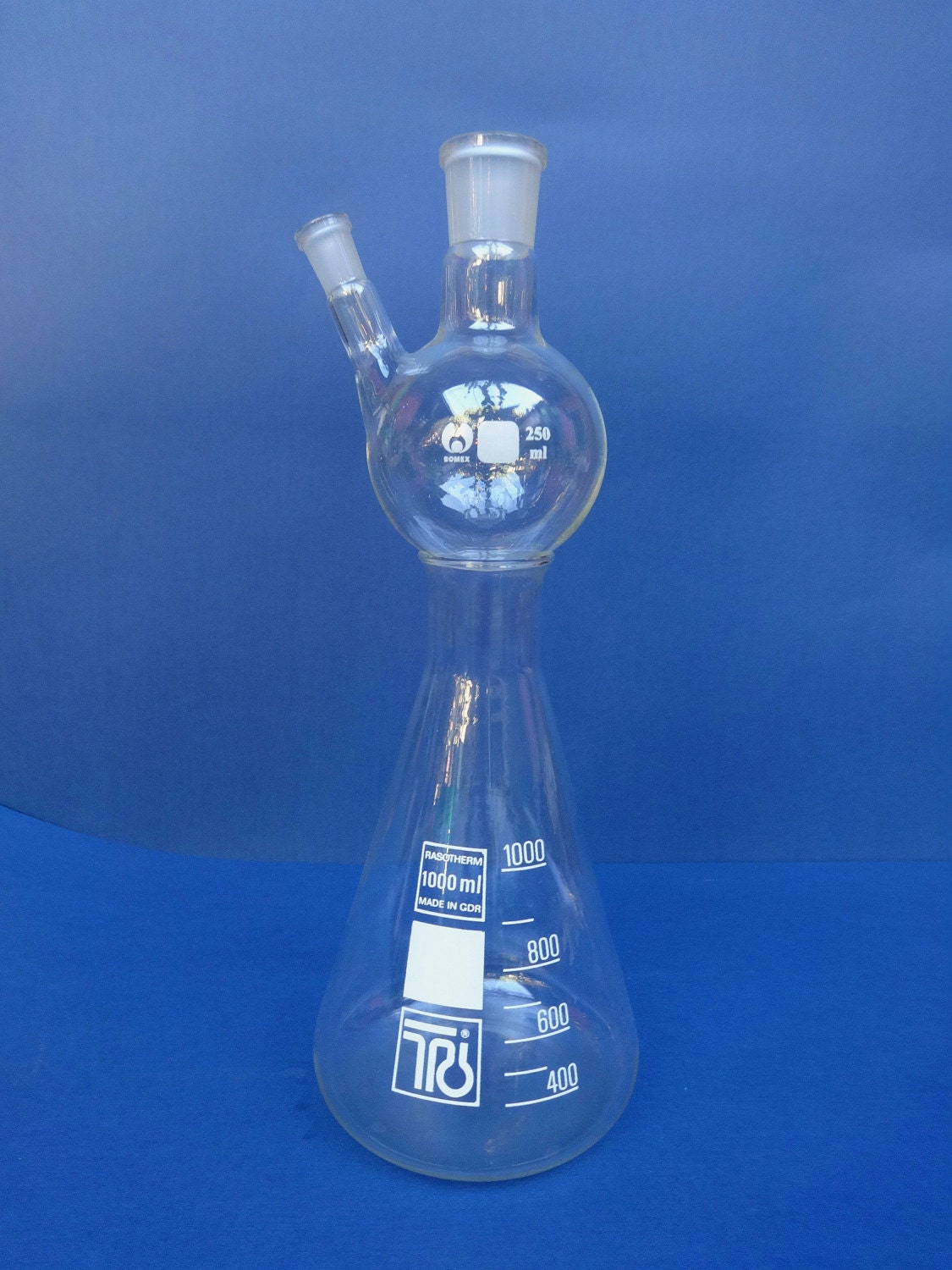 Chemistry decor vase from 1970s. Chemistry glassware