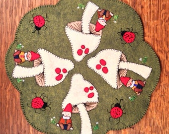 Gnome Sweet Gnome, hand sewing, wool felt applique, table cover, penny rug, PDF sewing pattern