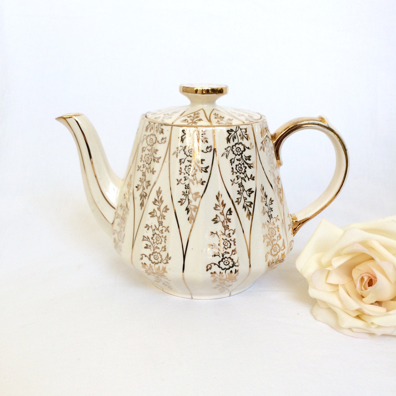 Sadler Teapot cream with Gold filigree design Sadler England